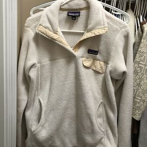 White Patagonia Pullover